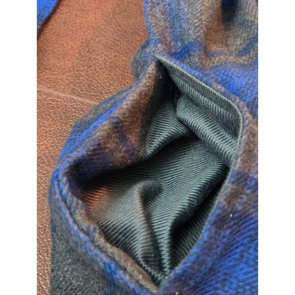 Orvis Shirt Mens XL Blue Plaid Flannel Button Up Long Sleeves Heavyweight Pocket - Picture 10 of 12